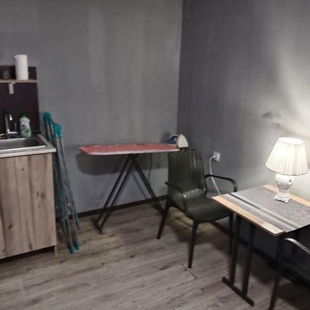 Ferienwohnung A Cozy Bedsit! Taschkent Exterior foto